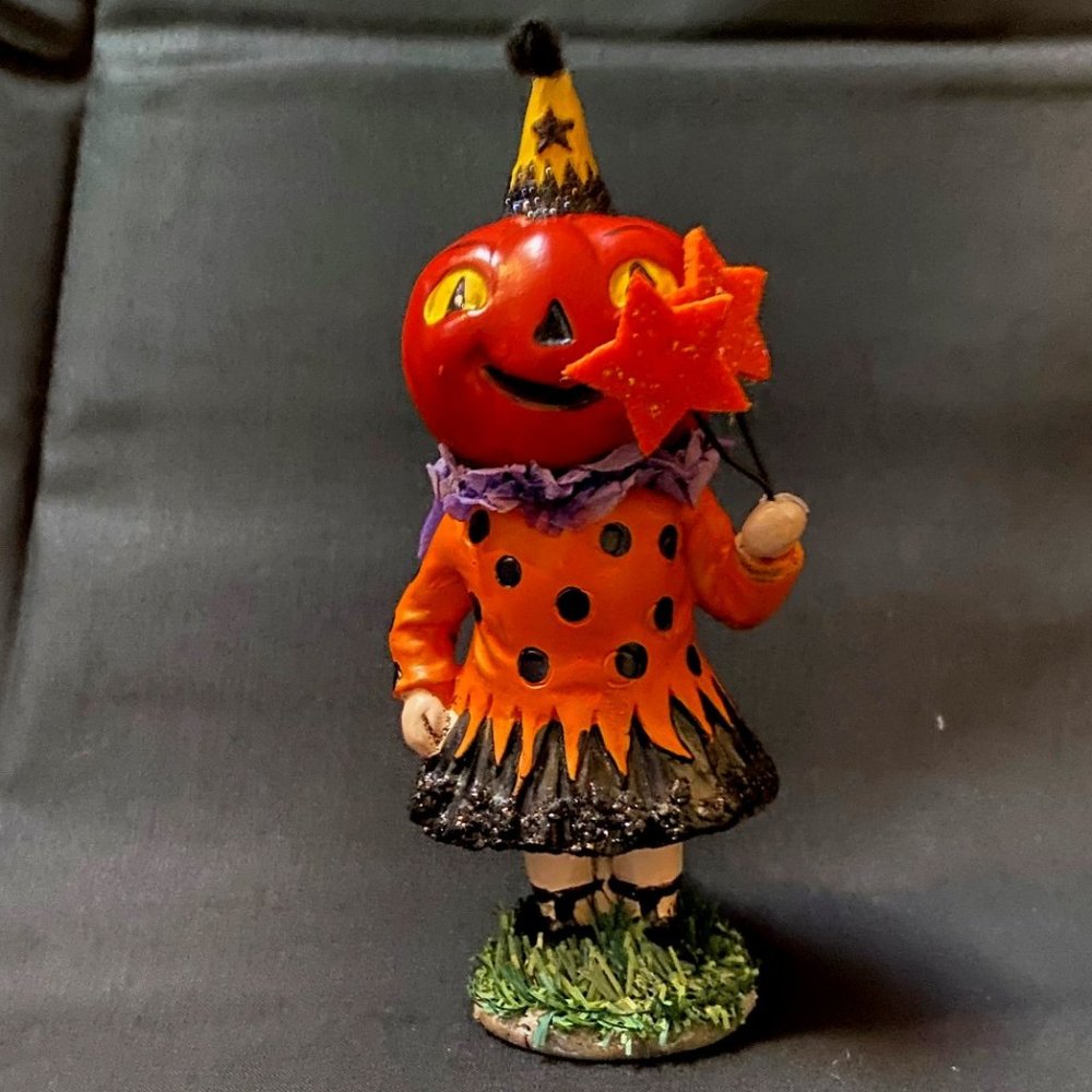 EUC - Ashland Pumpkin Head Girl 2019 Michael's Halloween